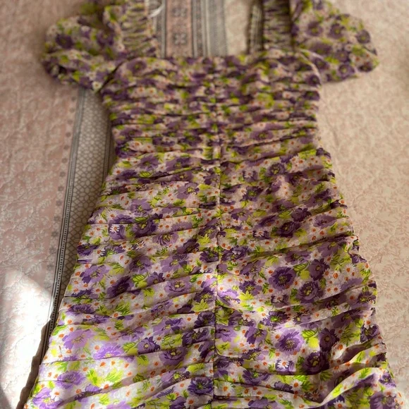 Zara floral ruched puff sleeve bodycon dress - Picture 2 of 4